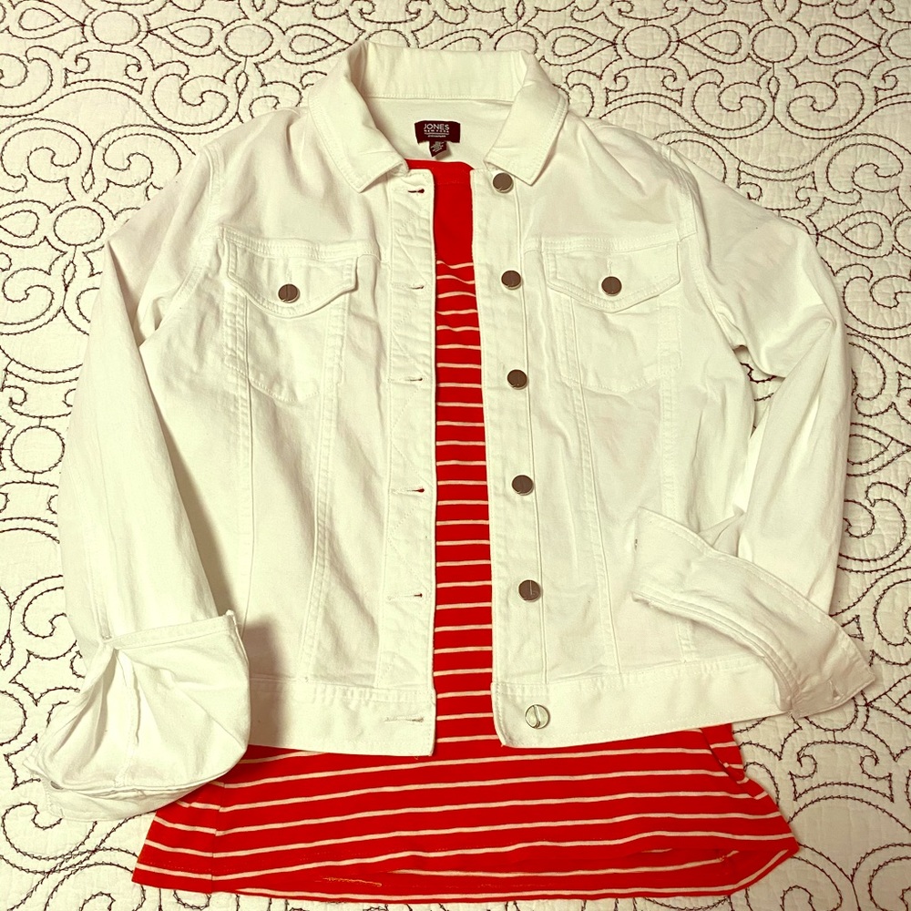 Jones New York white Jean jacket sz M
